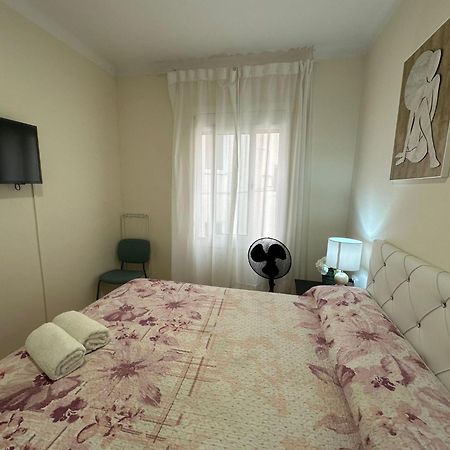 Rooms Nueva Valencia Barcelona Exterior foto