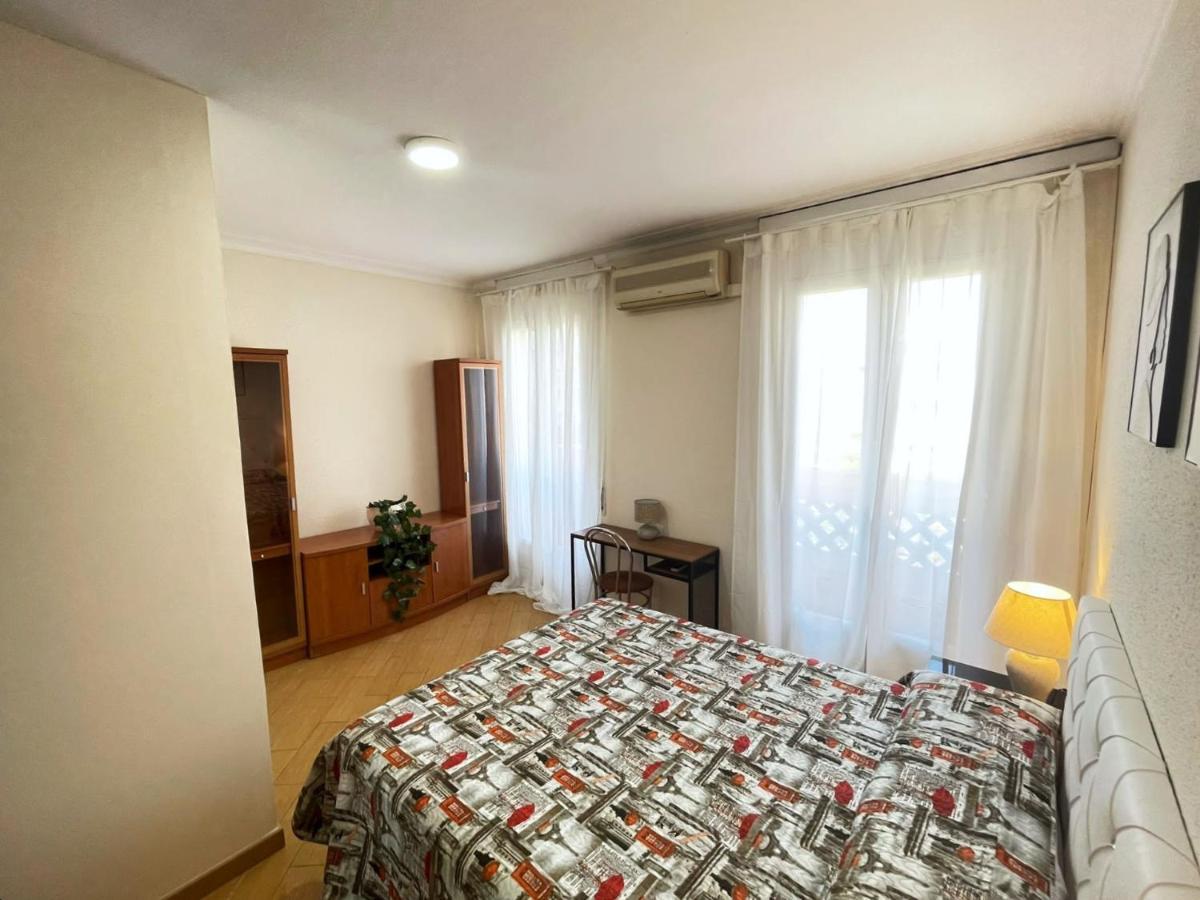 Rooms Nueva Valencia Barcelona Exterior foto